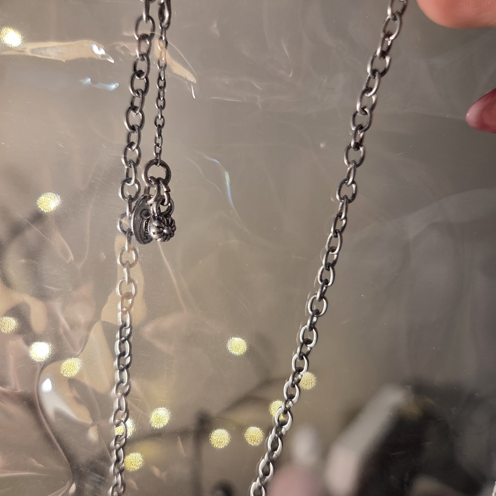 Chic Silver Necklace with Horse Charm - Picture 3 of 3
